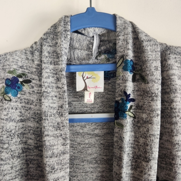 Fig and Flower Open Front Embroidered Cardigan Size L - Picture 2 of 8
